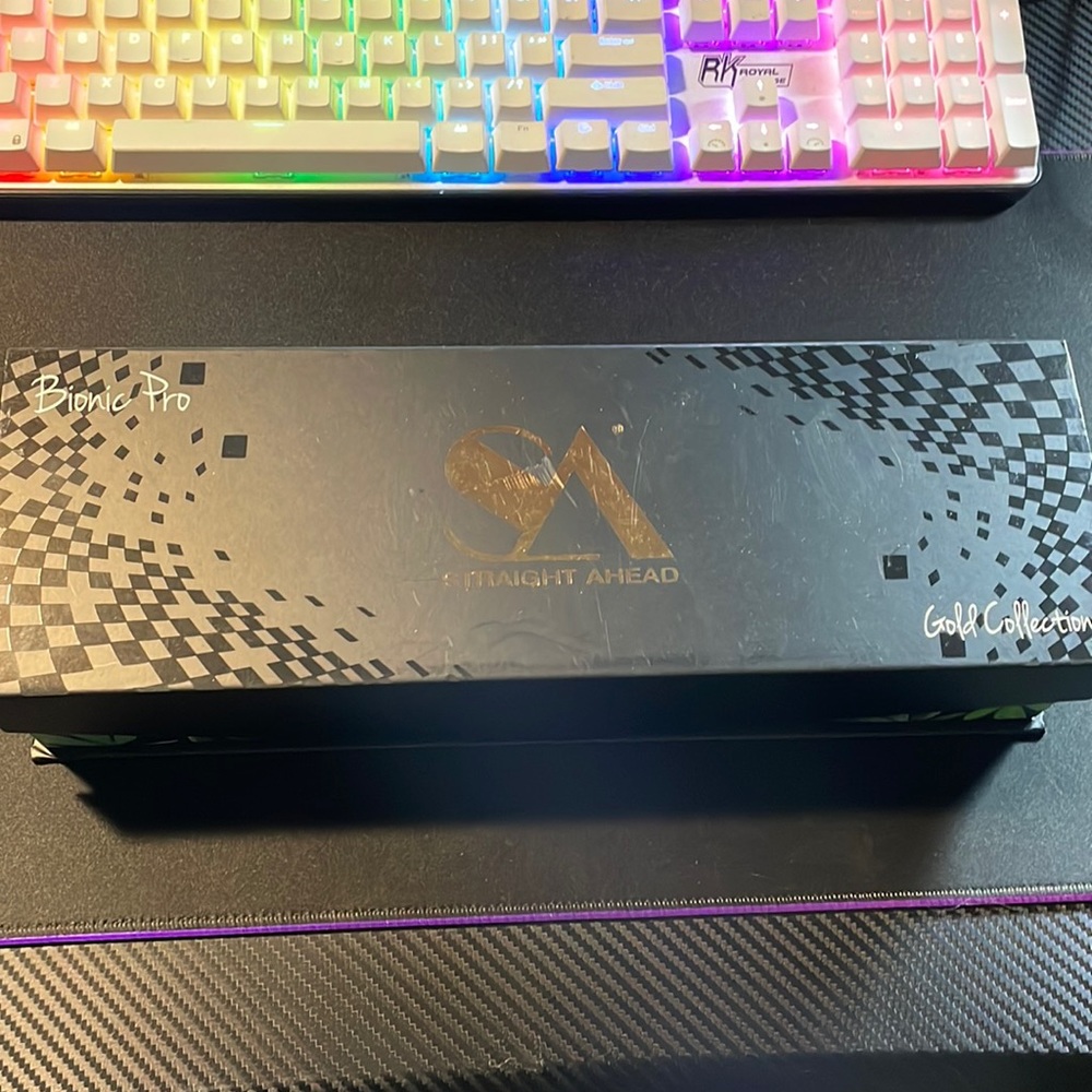 Straight Ahead, green leaf print, Bionic Pro straightener. Gold Collection